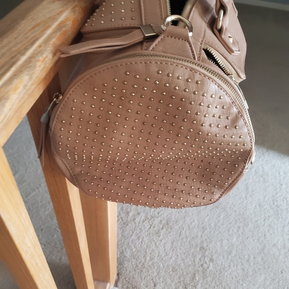 Handbag - Picture 2 of 3